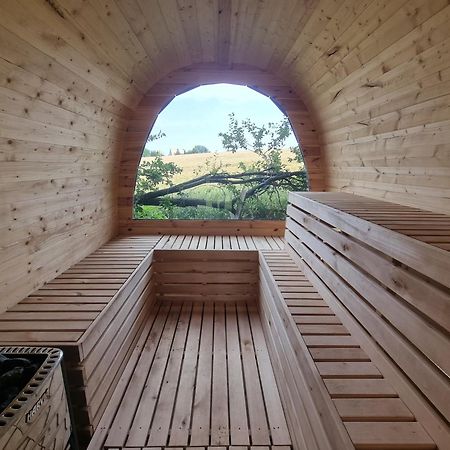 Loft Apartment Mit Grosser Badewanne A Mugeln Luaran gambar
