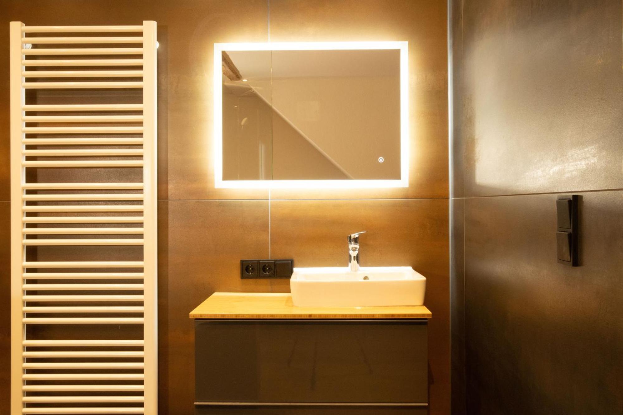 Loft Apartment Mit Grosser Badewanne A Mugeln Luaran gambar